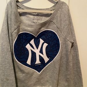 Yankee sweatshirt
